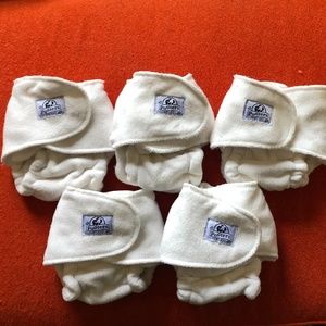NWOT - 5 Fitted Diapers snapless (6-15lbs)
